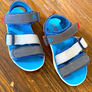Plae Sandals
